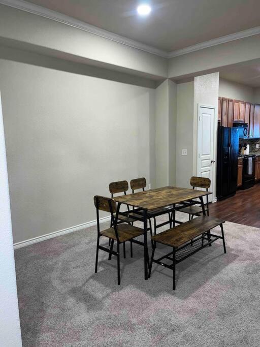 Hill Country Hiatus! Apartment Austin Bagian luar foto