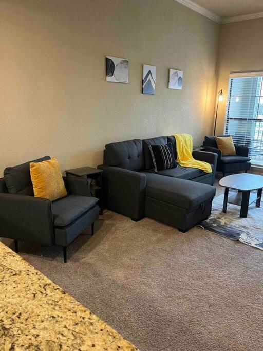 Hill Country Hiatus! Apartment Austin Bagian luar foto