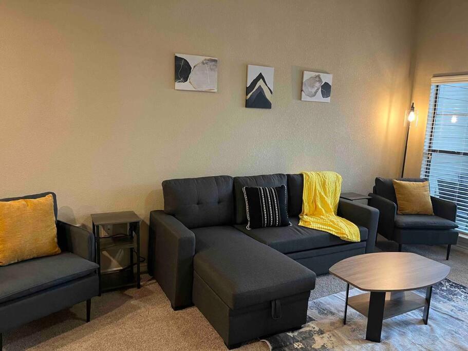 Hill Country Hiatus! Apartment Austin Bagian luar foto