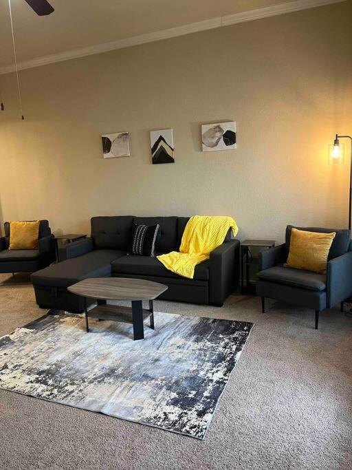 Hill Country Hiatus! Apartment Austin Bagian luar foto
